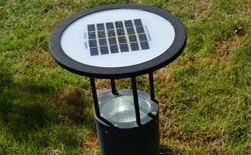 别墅庭院氛围营造：山南草坪灯选型与布光技巧