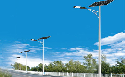 农村道路装山南太阳能路灯选多大瓦数实测