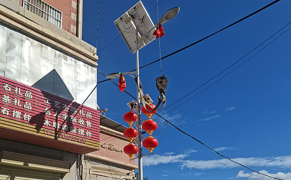 山南智慧路灯在城市物联网系统中的集成与运维